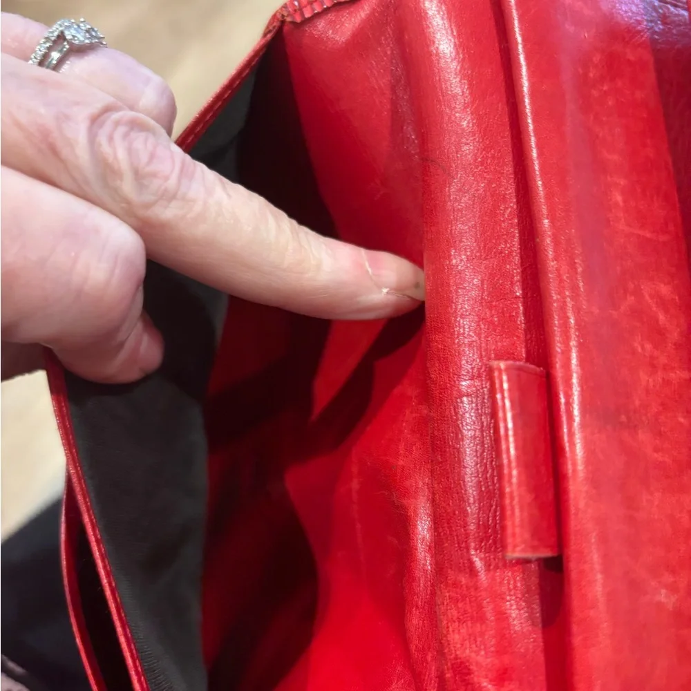 VINTAGE Louis Vuitton Vibrant Red Epi Leather Wallet - Picture 7 of 11